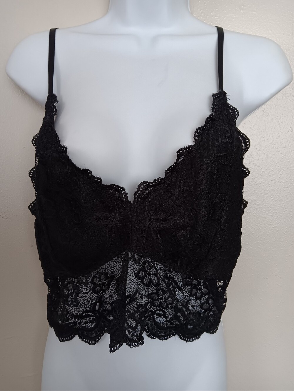 SHEIN Frenchy Women's Black Lace Cami  Bralette Crop Top Soft Short Casual 1 XL
